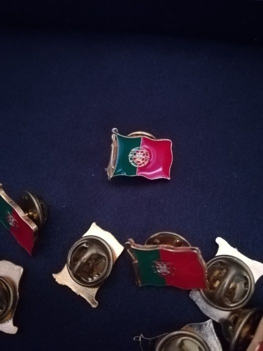 Revenda - Bandeiras de Portugal - 200 Pins - Coleção - Novas