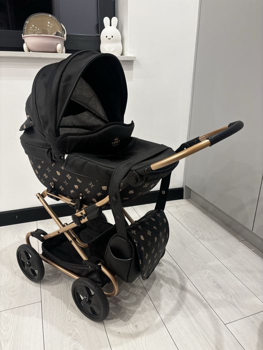 Wozek dla lalki laret