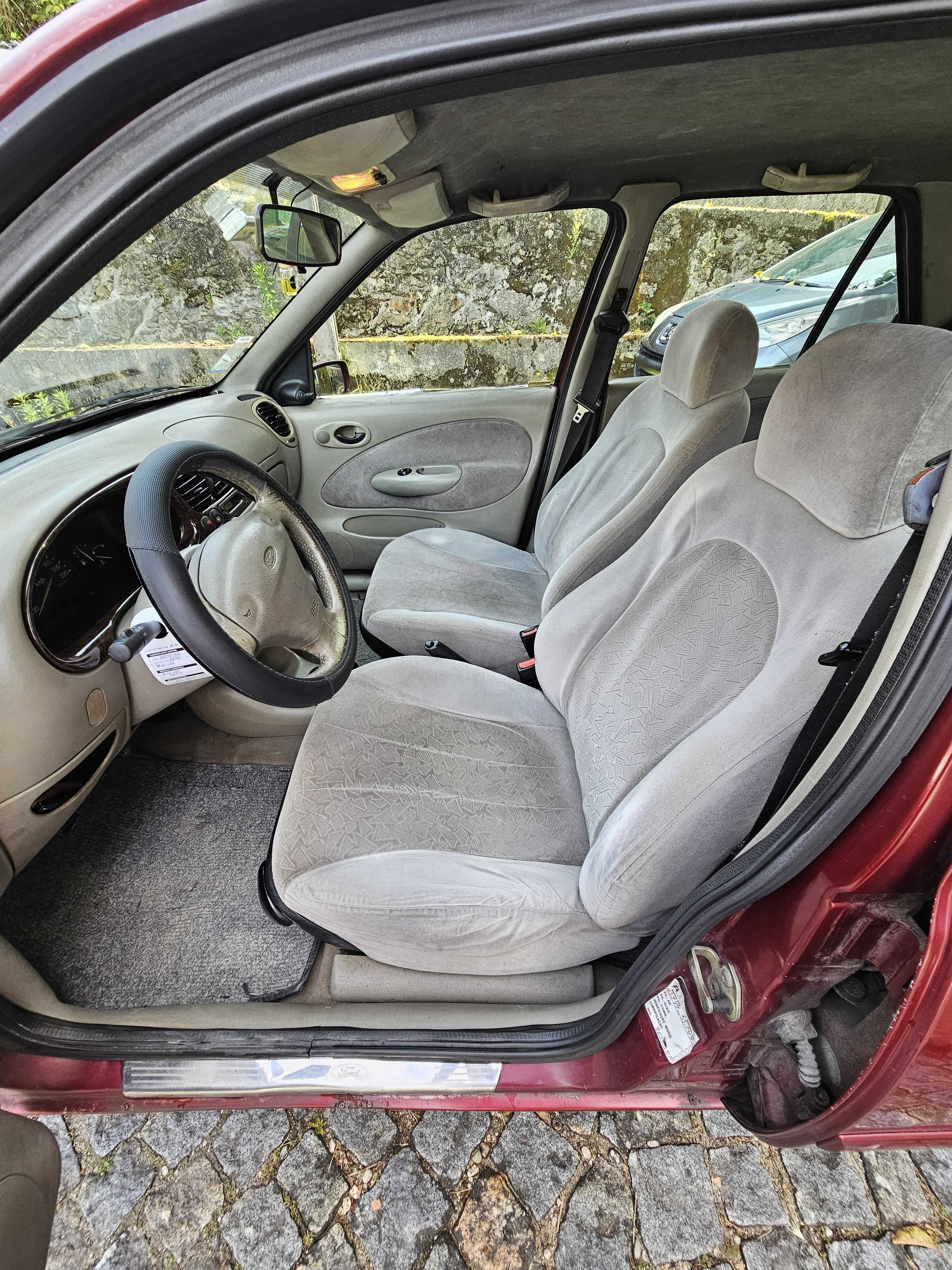 Ford Fiesta 1.25 Gasolina – 1996 Fiável, Económico e Pronto a Circular