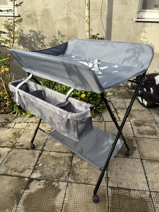 Пеленальный столик