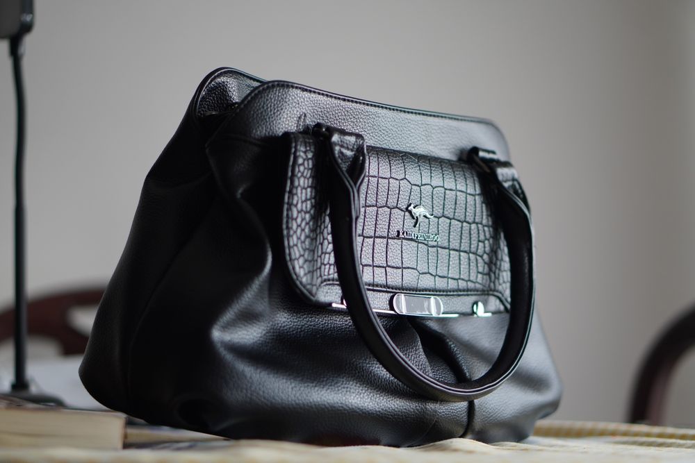 Mala de Senhora - Elegante e em Excelente Estado!