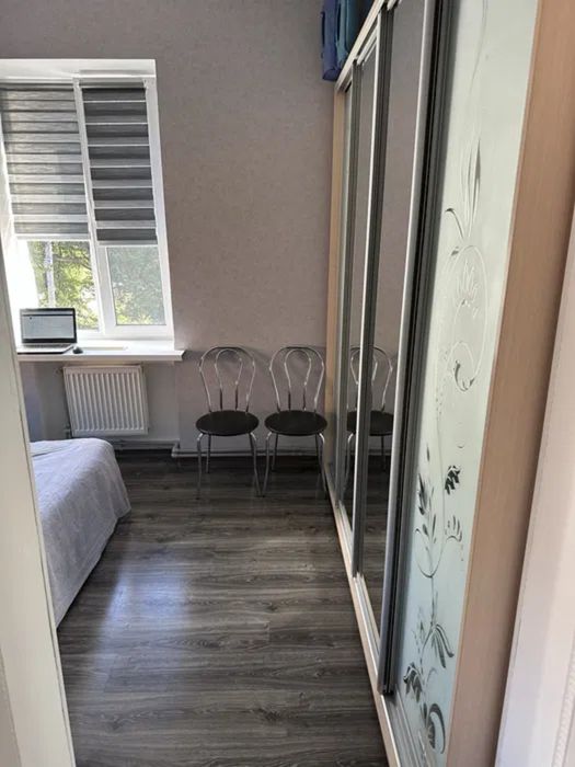 Продам трикімнатну квартиру на Миколаївці.