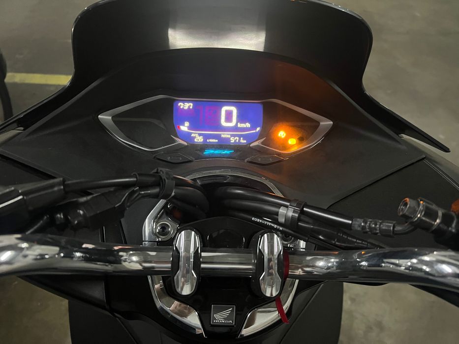Honda PCX125 de 2024 como nova