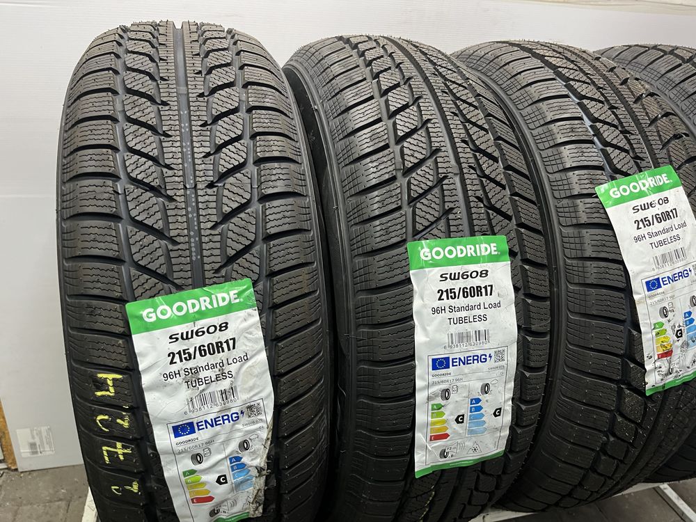 215/60/17 96H Godride SW 608 Snow Master