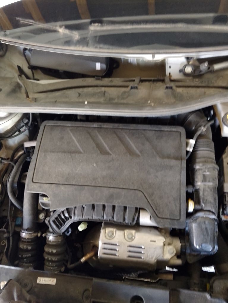 Peugeot 208 silnik skrzynia biegów Purtech 1.2