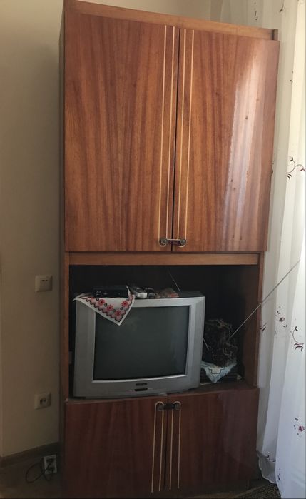 Шафа під телевізор