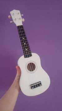 Ukulele wraz z akcesoriami