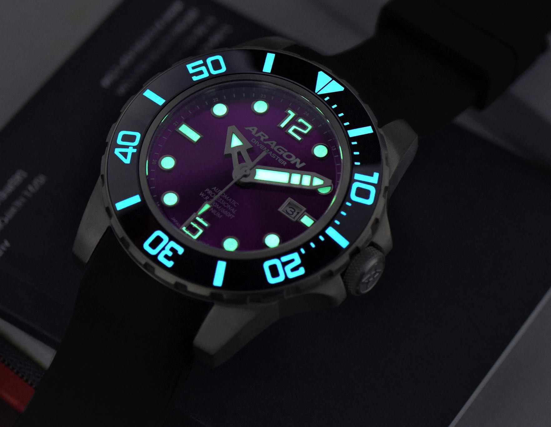 Часы ARAGON DM Titanium Ceramic Sapphire Automatic 50 mm. 200 MT.