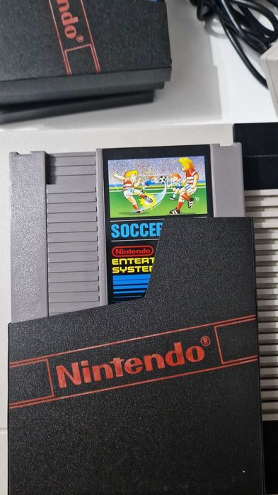 Consola Nintendo NES com jogos