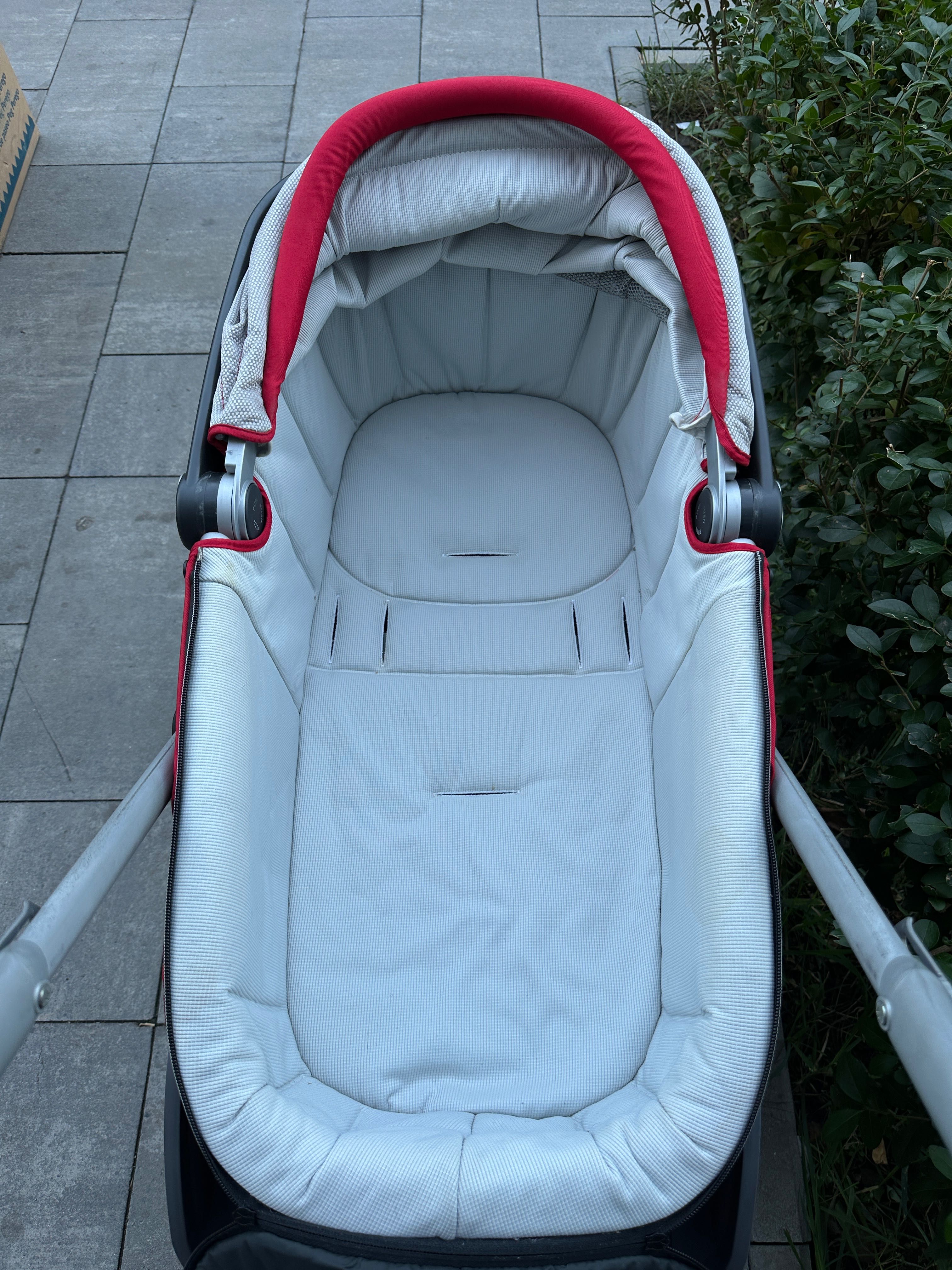 Коляска Peg Perego 3 в 1, в гарному стані