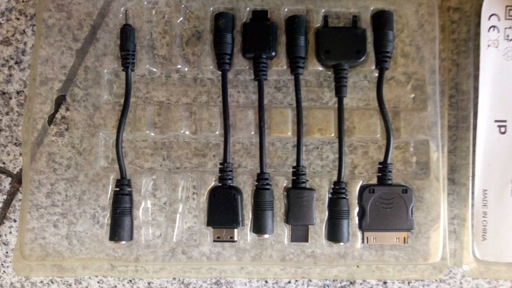 Diversos cabos para pcs, tv , telefone e outros