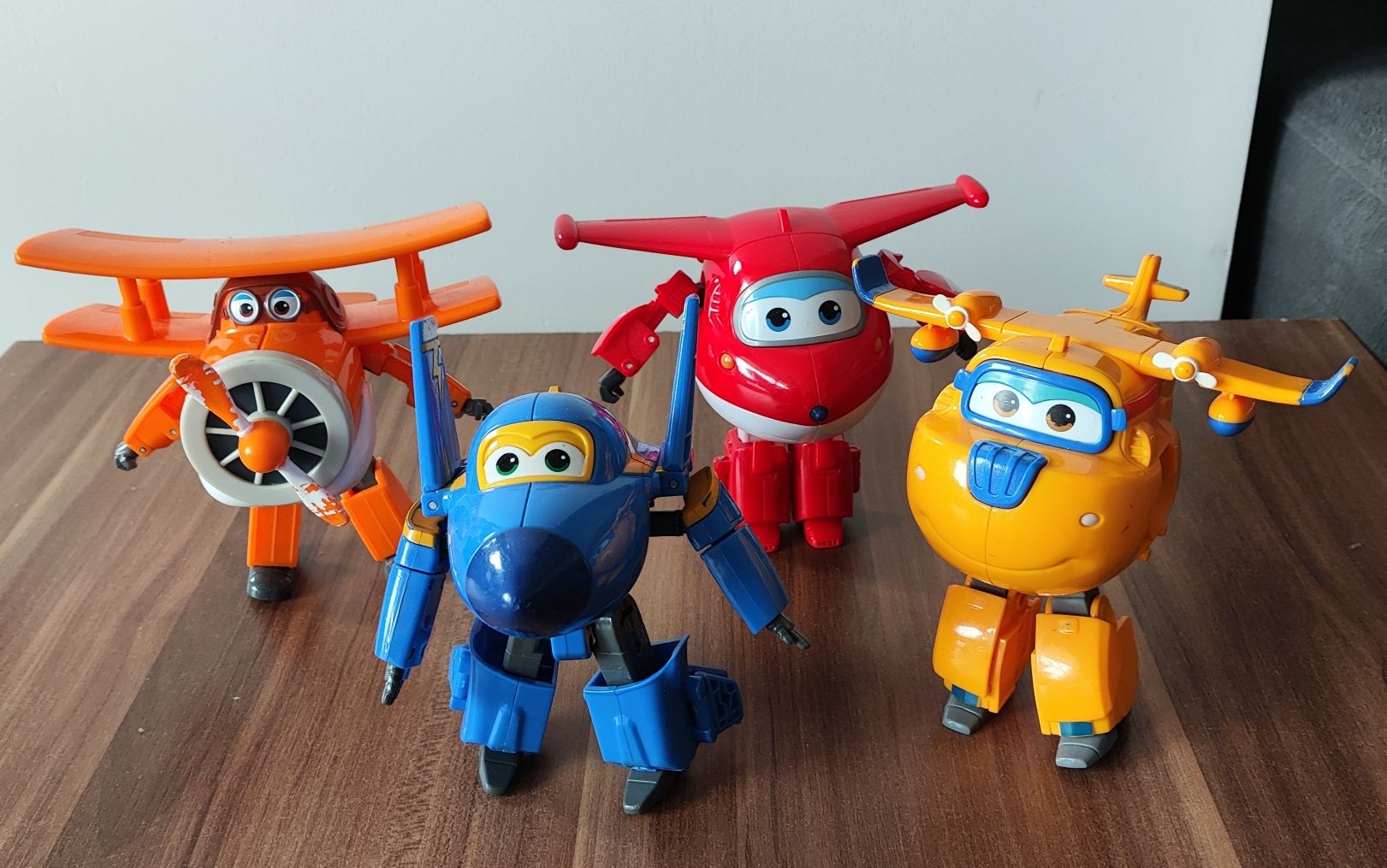 Figurki Super Wings zestaw Jettek Albert Lotek Śrubek