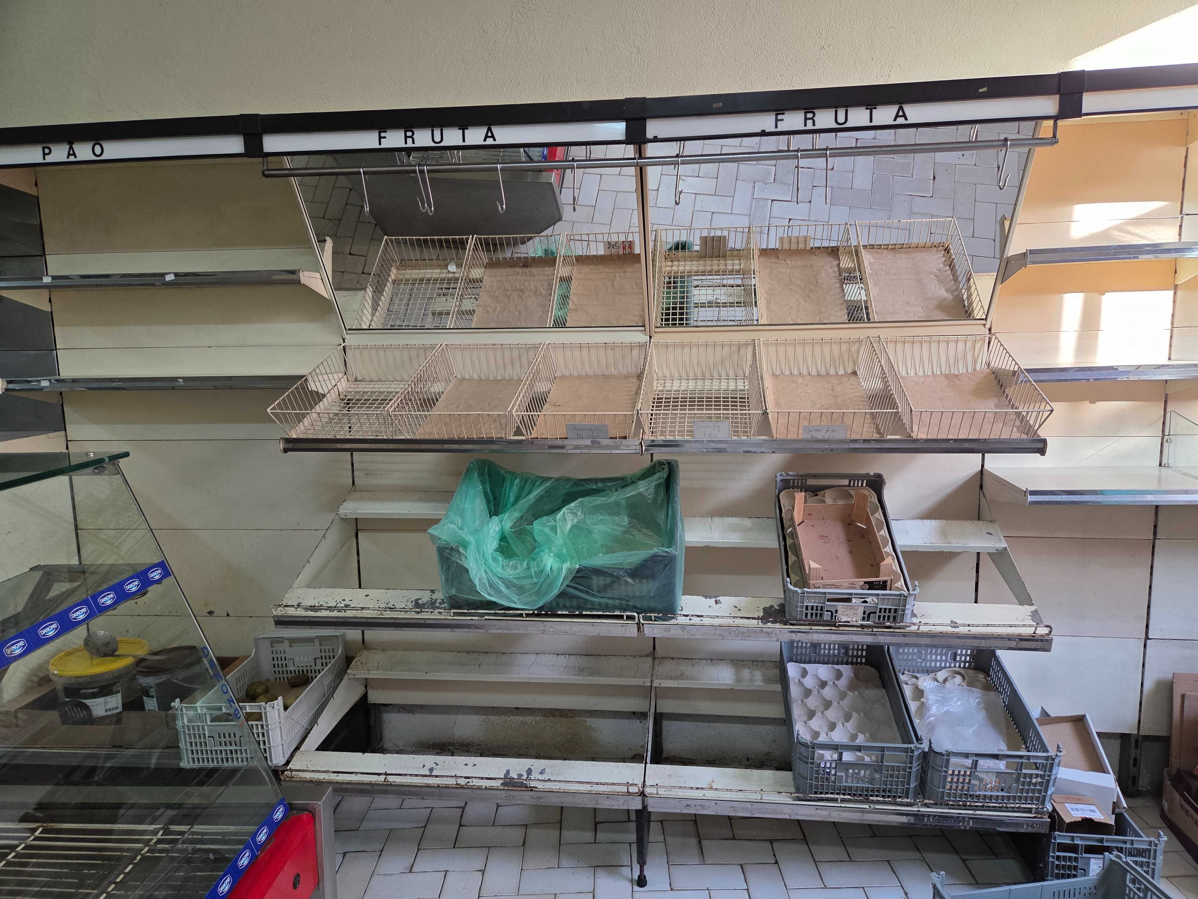 Estantes e Parteleiras metalicas de supermercado