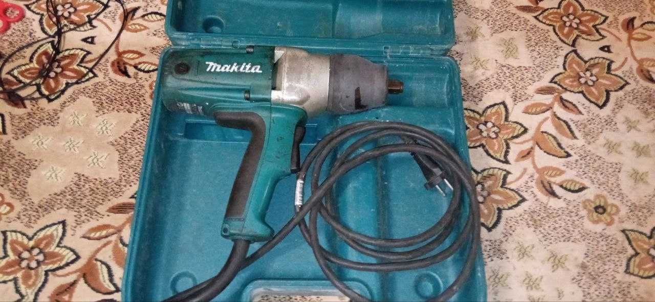 Ударный гайковёрт Makita TW0350