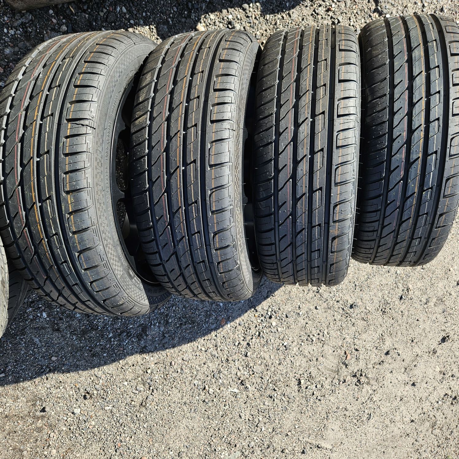 Koła letnie 195/45/16 Fiat 500 Panda 4x98 Nowe opony 2021r ET35