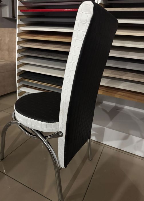 Стильні Стільці для кухні, вітальні