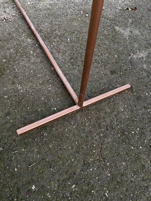 Стійка для одягу цільна металева. Стойка для одежды цельнометалическая