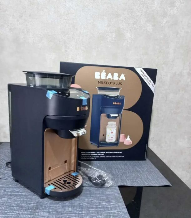 Машинка для приготування дитячої суміші.