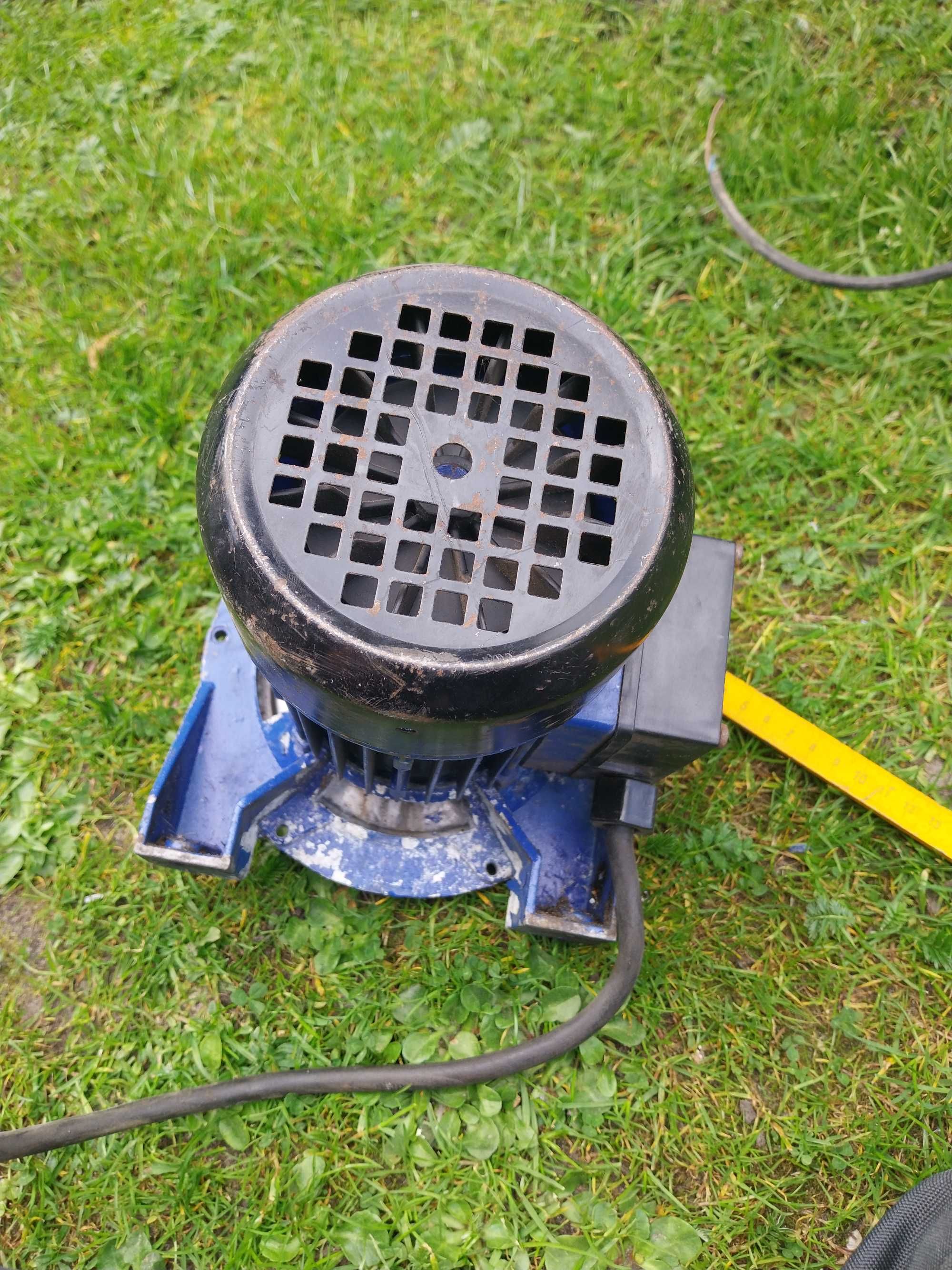 Silnik elektryczny 230V 800W z hydroforu sprawny 100%