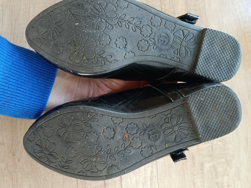Buty eleganckie dla dziewczynki