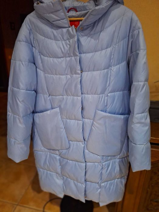 Продам жіночий суперпуховик ( наповнення пух-перо) блакитного коліру.