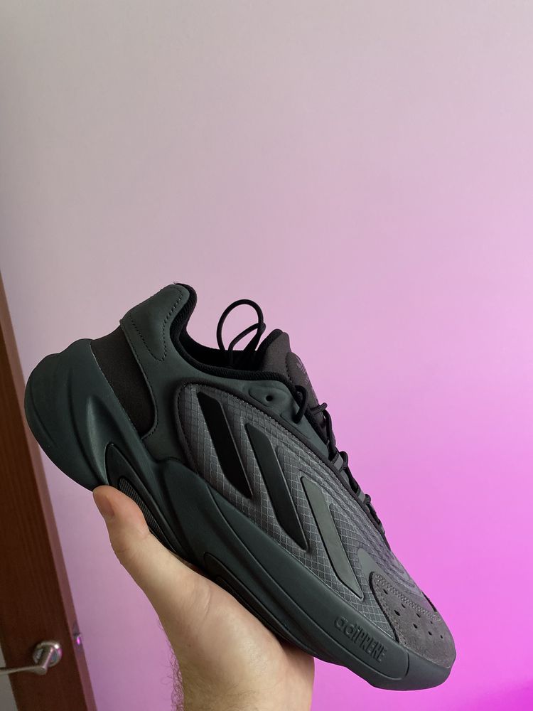 Кросівки Adidas Ozelia (IE2002)