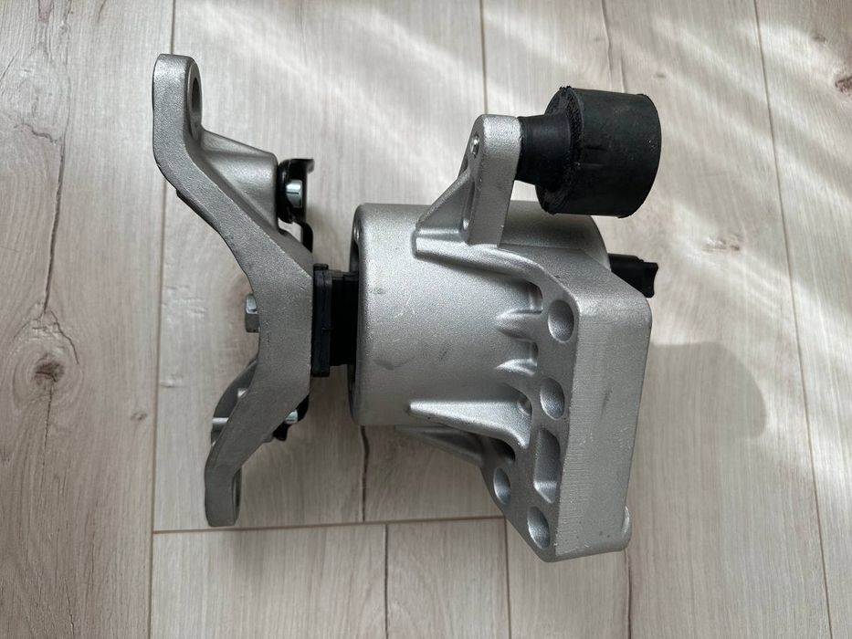 Подушка двигуна Ford Fusion/Lincoln MKZ 2.0/2.0H/2.5