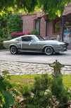 Wyjątkowy Mustang GT500 z 1967 stylizowany na Eleanor. Auto do ślubu.