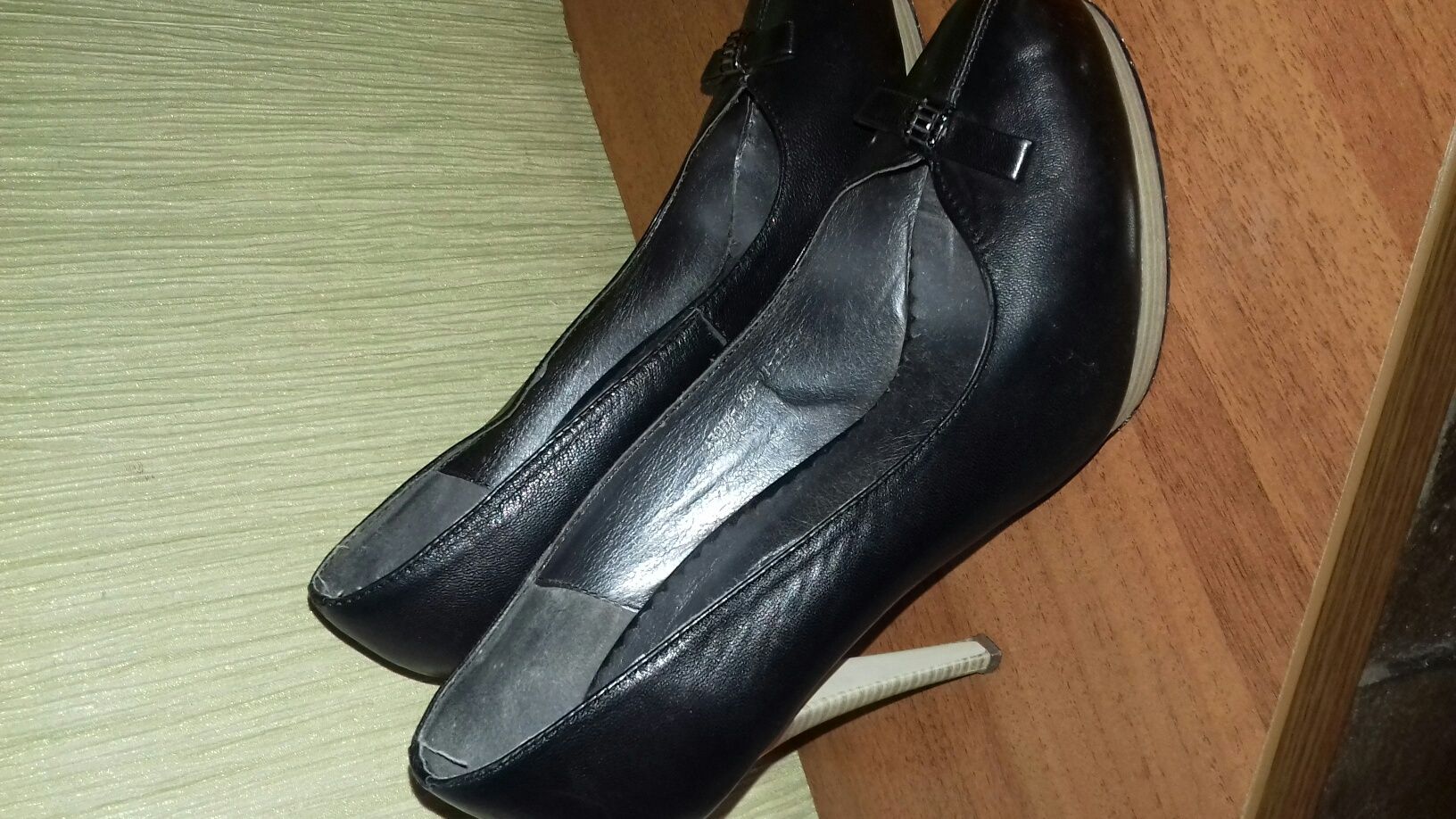 Женсие кожанные туфли