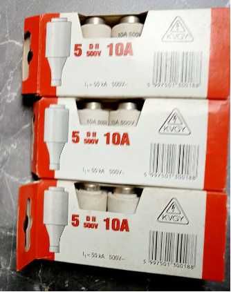 Zestaw porcelanowych bezpieczników