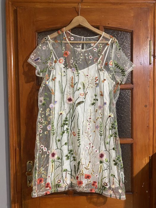 сукні в хорошому стані