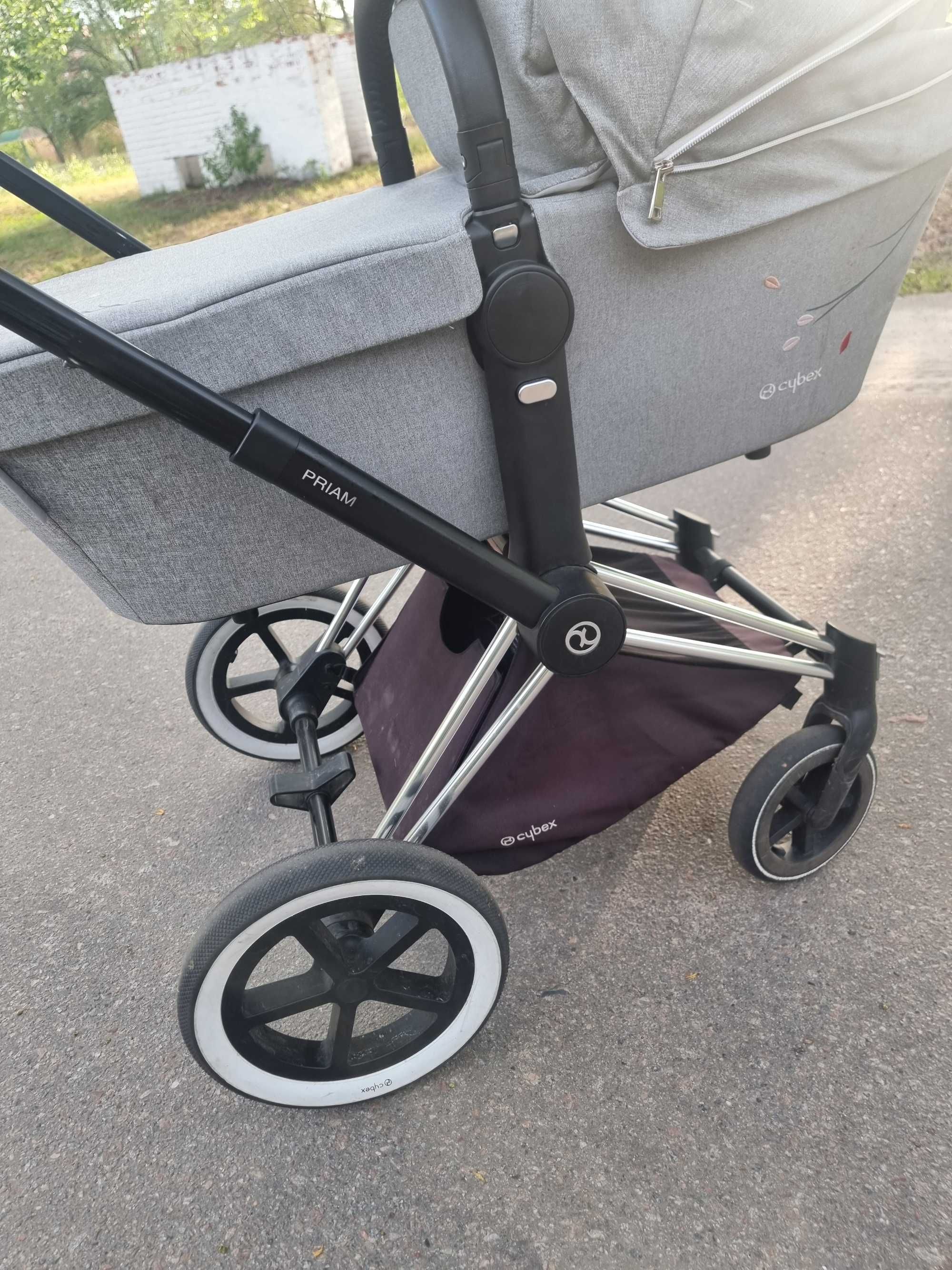 Коляска Cybex Priam Koi люлька з шассі