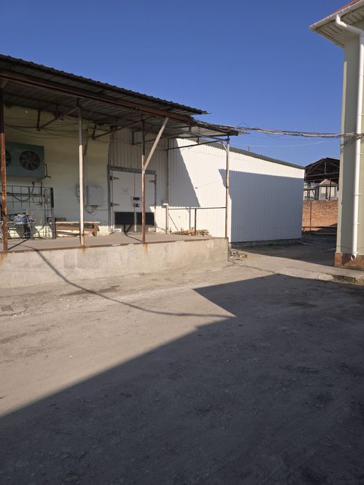 Аренда склады с рампой от 300-1000 квМ, офисное помещение 15-40 квМ.