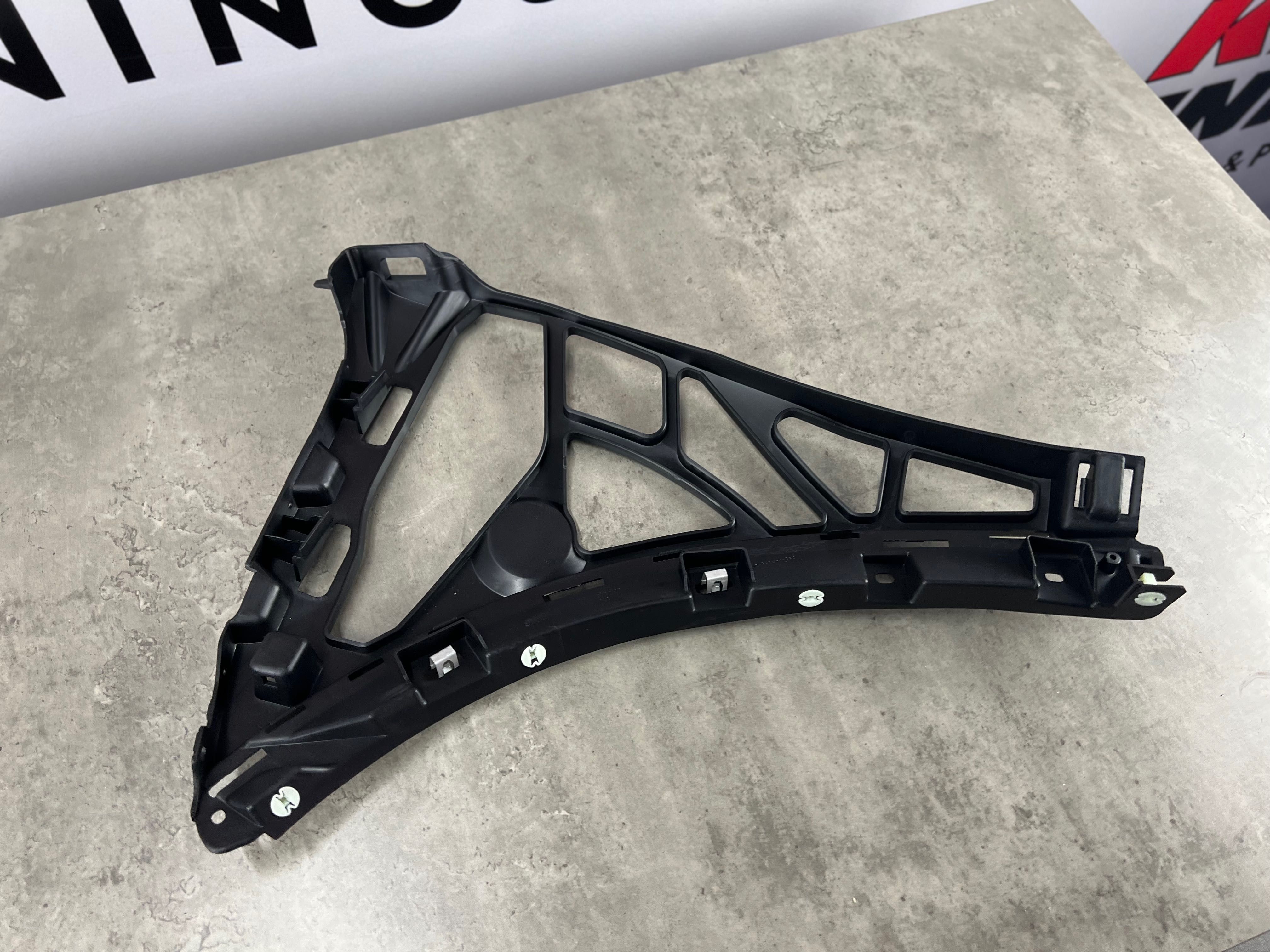 Кріплення бампера - Porsche Cayenne ( 92A ) 95850517750 / 95850517850