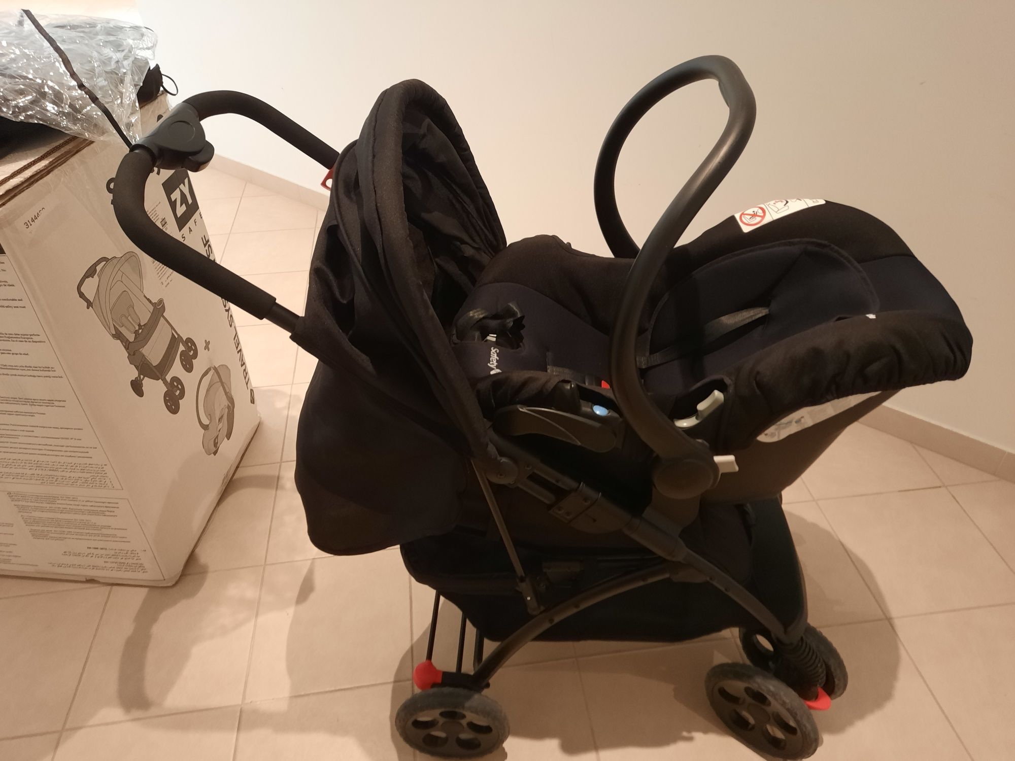 Carrinho de bebé Safety 1st-Travel System SF em preto