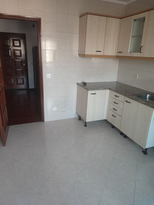 Apartamento T1 com garagem em box - Gondomar