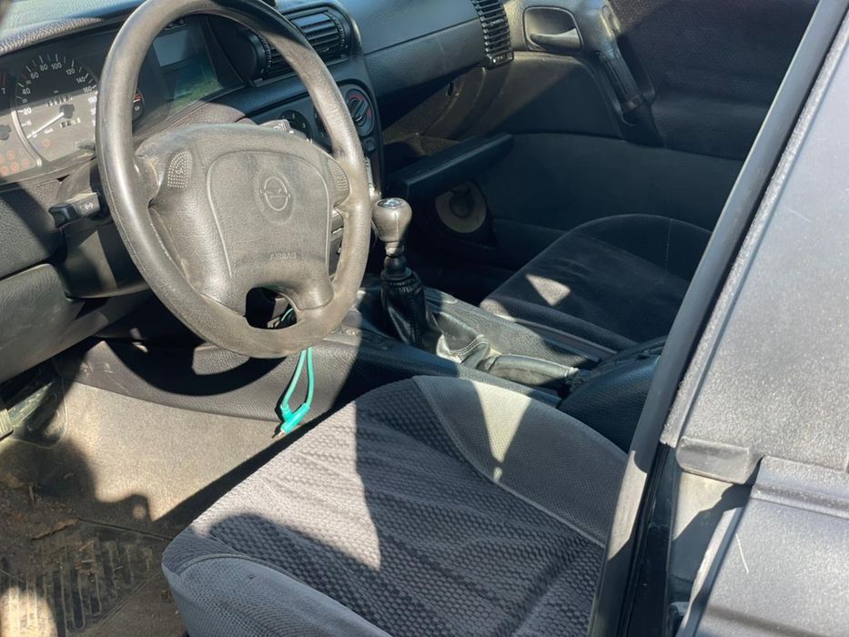 Opel Omega.