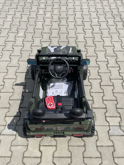 Auto Na Akumulator Jeep Toyota FJ 4x4