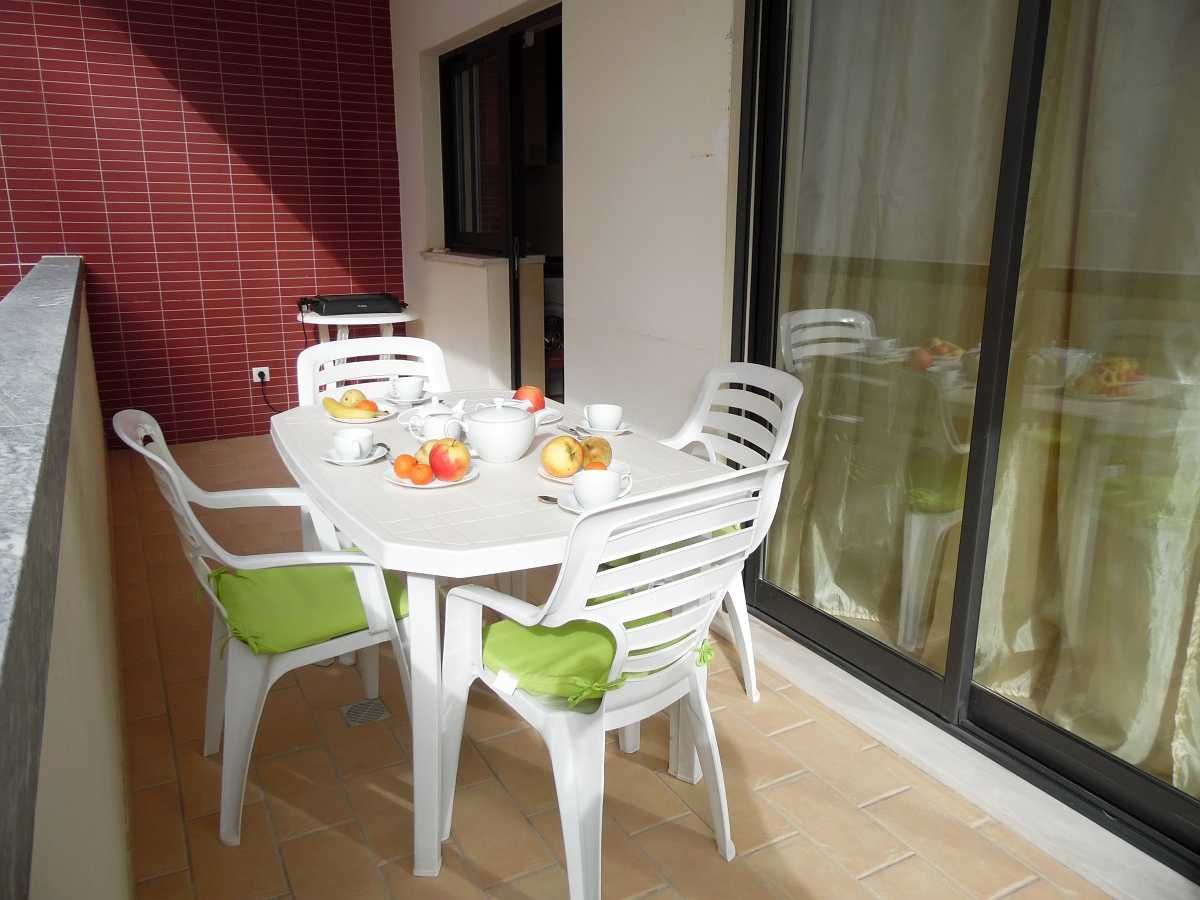 CASA DUBAI-T2,CENTRAL+100mts praia. LIVRE 05 a 12/07 -SALDOS-QUARTEIRA