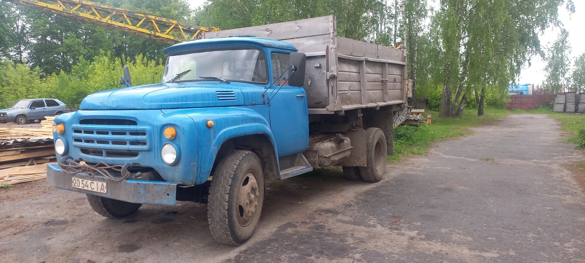 Вантажні перевезення самоскид легковий причеп