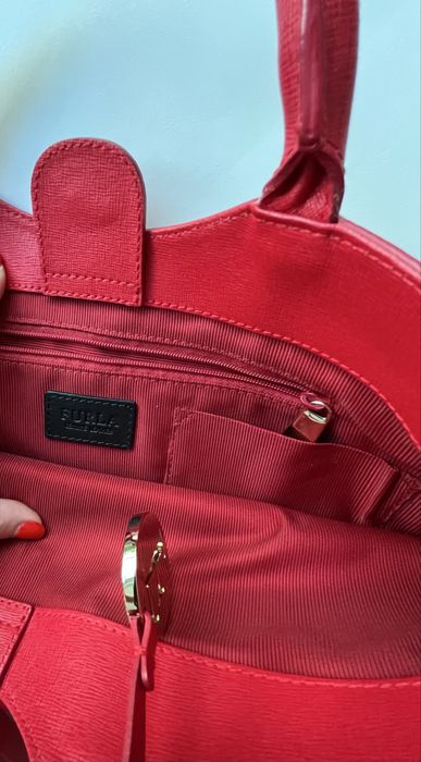 Mala Furla como nova, vermelho único!