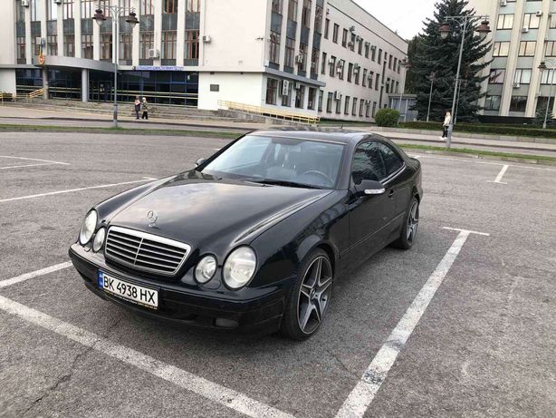 Mercedes CLK 320 2000 рік