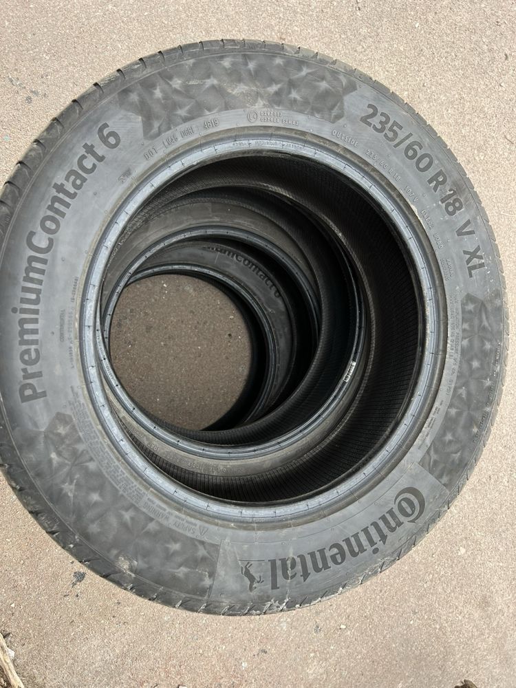 Continental 235/60 R18