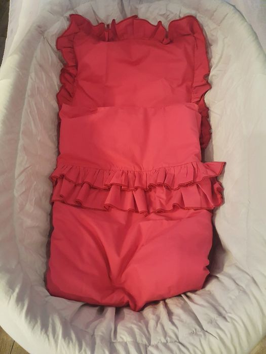 Kosz mojżesza na kółkach