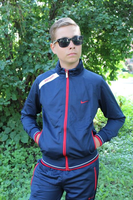 Спортивный костюм Nike последний размер!!!