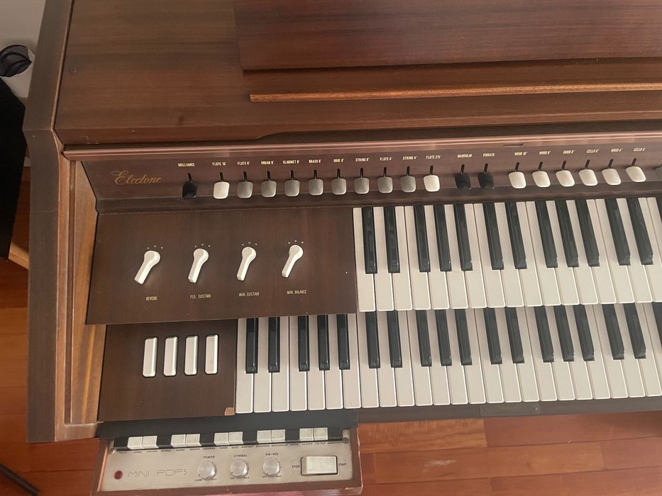 Órgão yamaha Electone