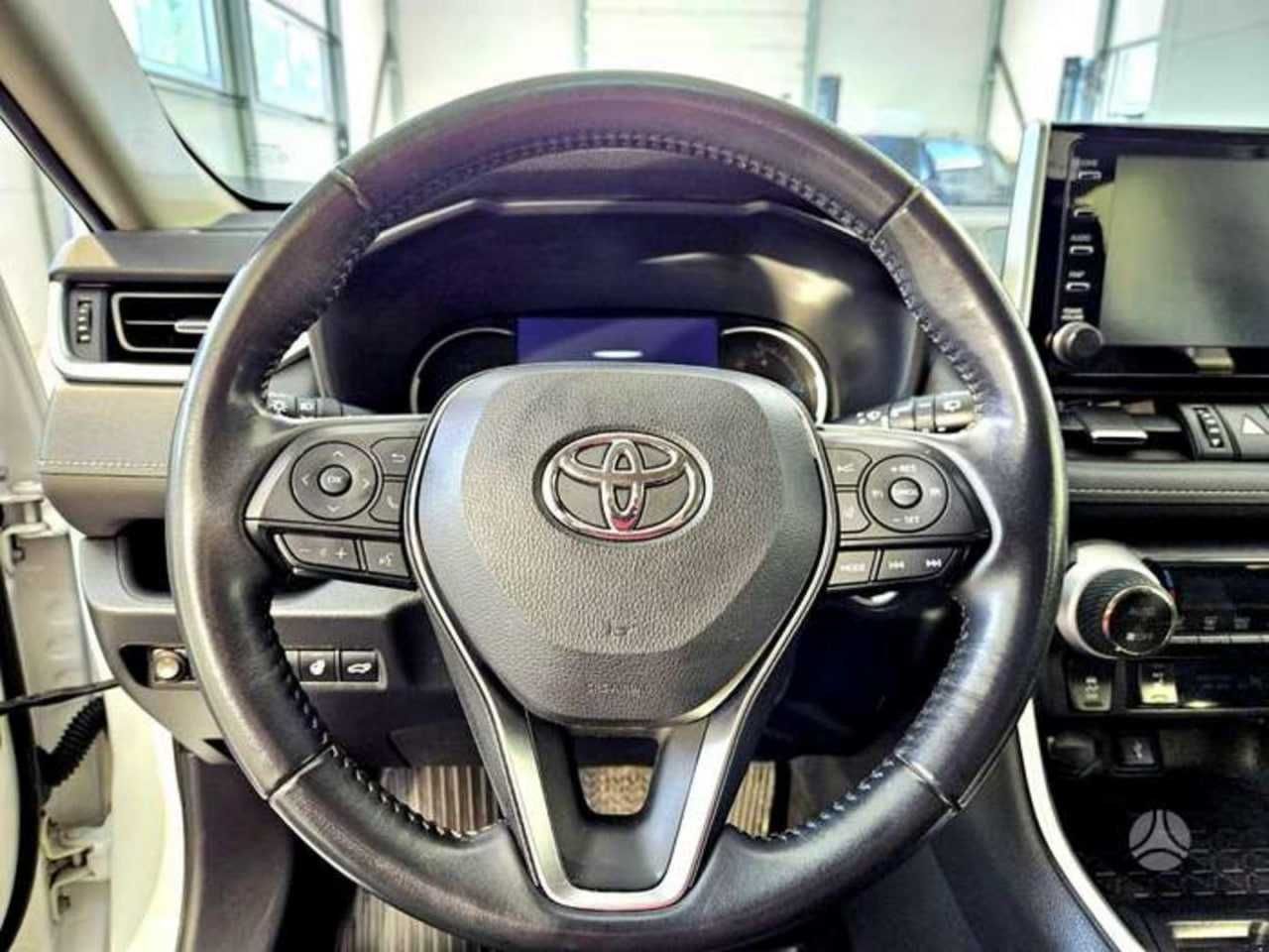 toyota rav4 2021 XLE hybrid