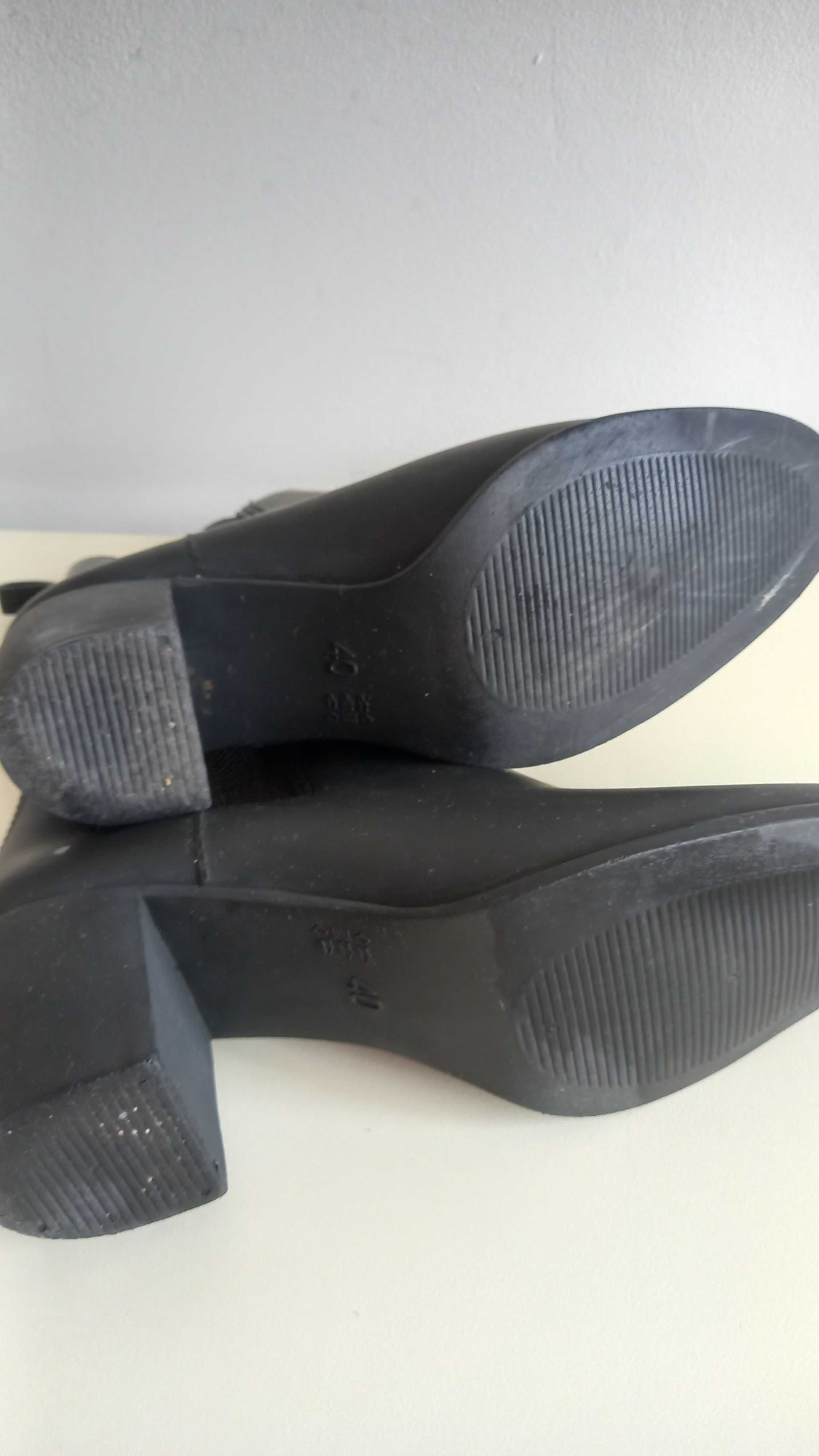 Botas senhora  n. 40
