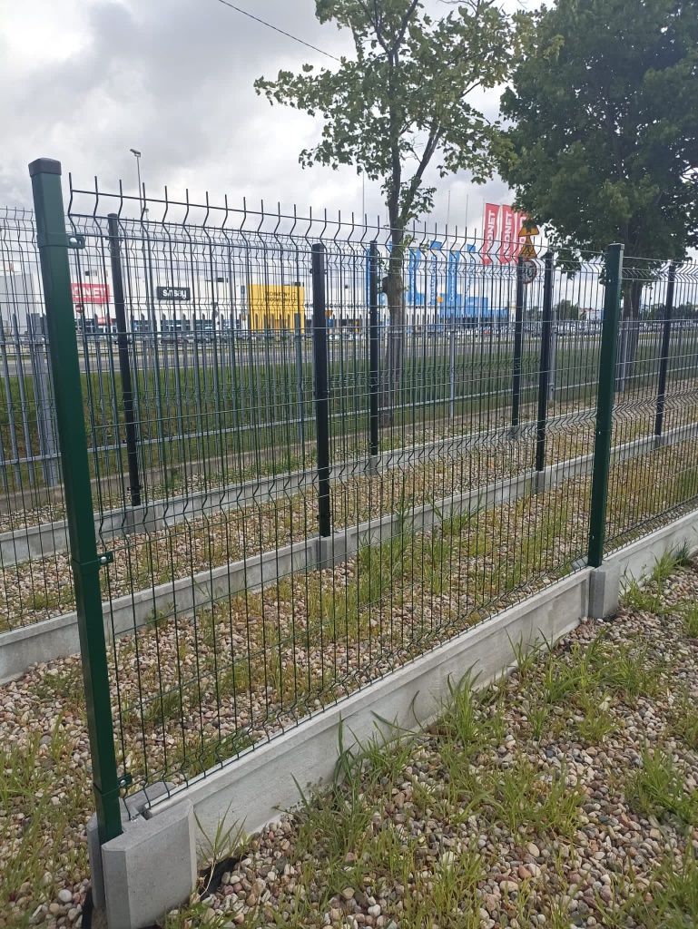 Ogrodzenia panelowe panel bramy furtki słupki płot palety