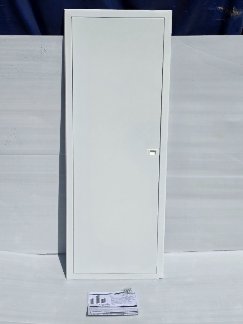 Resi9 - Drzwi podtynkowe 1x18 modułów R9H18286 Schneider Electric